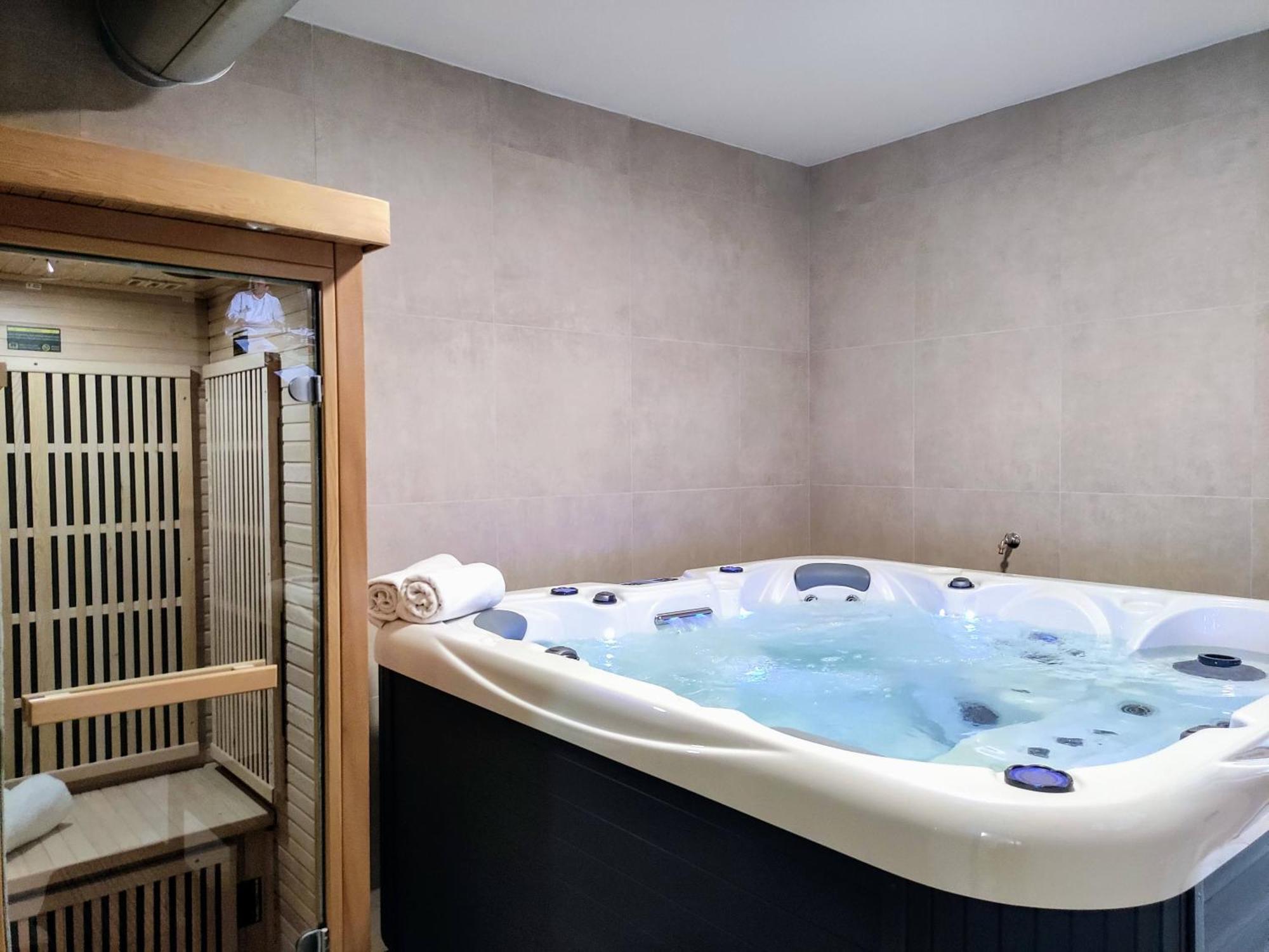 Grand Spa Harrachov - Wellness Luxusni Apartman S Velkou Virivkou, Saunou, Kuchyni A Venkovnim Posezenim V Centru Harrachova Exterior foto